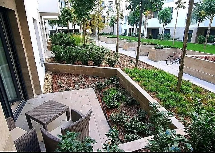 New Building In The Hearth Of Budapest Free Parking